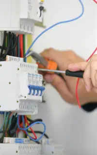 برقکاری لاین نوری تعمیرات