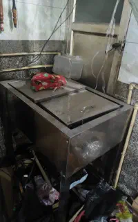 فر دیزی پز اصلا کار نکرده در حده و دو عدد تخت سنتی