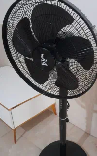پنکه پایه دار