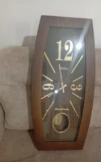 ساعت دیواری