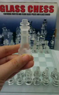 شطرنج از جنس گلس