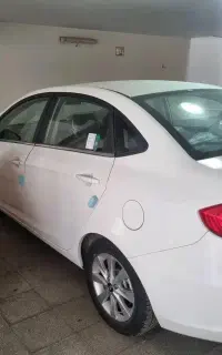 جک J4 سفید
