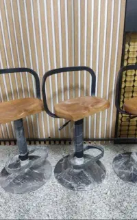 صندلی اپن جک دار کانتر جزیره  اپن Rq5 جکدار چوبی