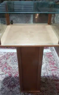 ویترین چوب گردو