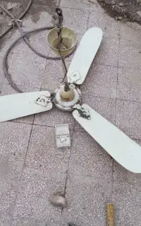 پنکه سقفی قدیمی سنگین