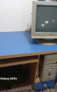 میز کامپوتر سالم بدون خط وخش