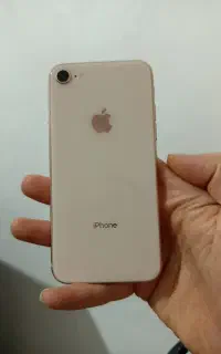 آیفون 8