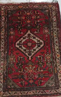 ۳ عدد قالیچه دست باف کاملا سالم