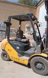 راننده لیفتراک جهت کار در شرکت آجر مرجان