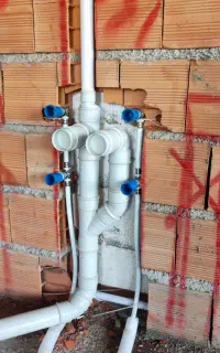 نیروی کار برای لوله کشی ساختمان