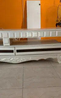 میز تلویزیونی
