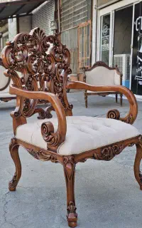 فروشنده خانم