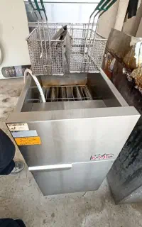 سرخ کن اتومات kmc