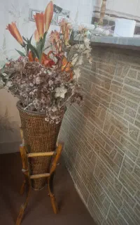 گلدان حصیری  پایه دار