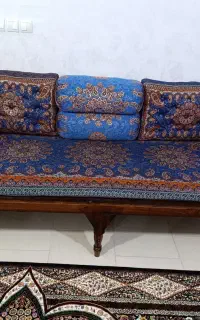 تخت سنتی همراه شاه نشین
