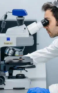 استخدام پاره وقت برای کار در آزمایشگاه مواد