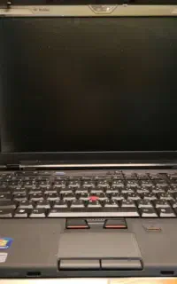 لپ تاپ نو Lenovo باطریش خوابیده با شارژر کار میکنه