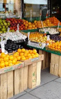 استخدام فروشنده میوه فروشی