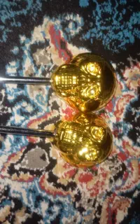 آینه فروشی نوع  اصلن استفاده نشدن اسکلتی رنگ طلایی