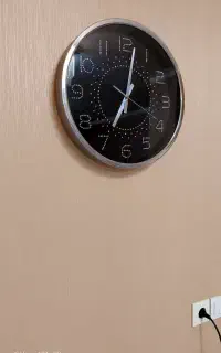 ساعت دیواری