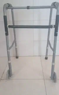 واکر چرخدار