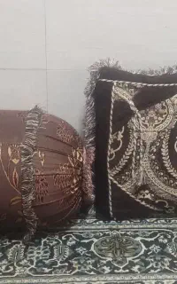 پشتی و بالشت