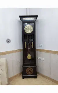 ساعت  ایستاده
