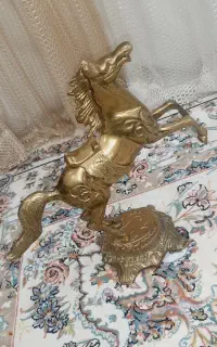 اسب برنجی