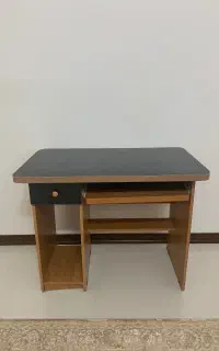 میز کامپیوتر و مطالعه