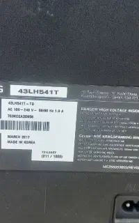 دو عدد تلویزیون