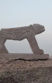 مجسمه شیر سنگی