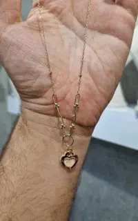 مقداری طلا 200 بالای تابلو