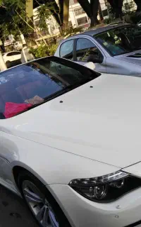 پولیش،واکس،قلم گیری،لیسه گیری و رنگ خودرو در محل