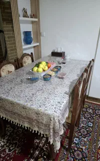 میز ناهار خوری ۶ نفره ومیز ۴ نفره گرد کمجا