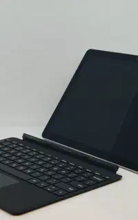 سرفیس مایکروسافت گو ۲