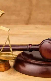 وکالت در همه امور حقوقی و کیفری واداری و....