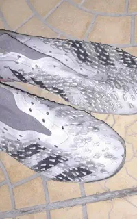 کفش استوک آدیداس پردیتور ۴۲ و توپ فوتبال