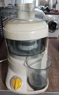 دستگاه ابمیوه گیری