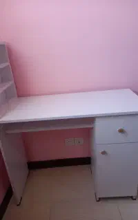 میز ناخن و تخت فشیال