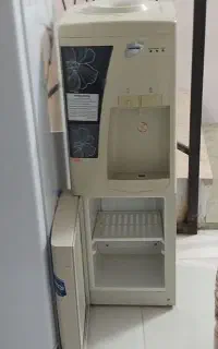 آب سردکن و گرم کن  یخچالی دار برند Nikai