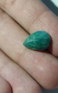 سنگ زمرد اشکی زامبیا