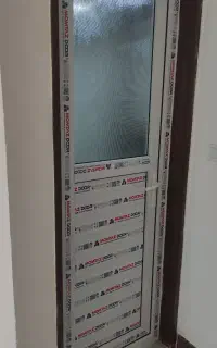 درب پی وی سی اقتصادی