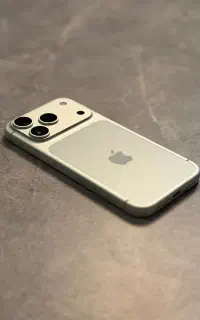 ایفون ۱۷ پرو بدون خط و خش