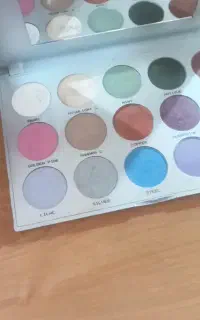 پالت سایه کریولاین اصل