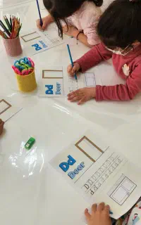 مربی زبان کودک (تیچر)