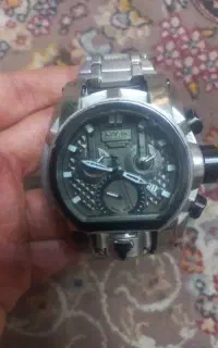ساعت  زئوس   خوشگل  و خوشرخ