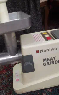 چرخ گوشت نانیوا جنس فولادی