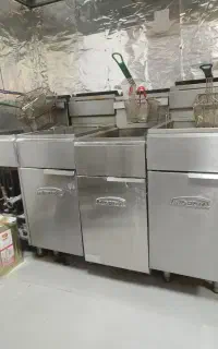 واگذاری وسایل فست فود سوخاری وپیتزا