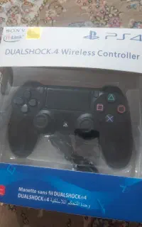 دسته پلی استیشن۴