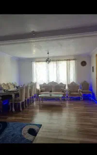 ارام شرقی/۸۰متر/بازسازی شده/فوق العاده شیک و تمیز